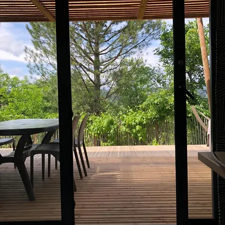 Premium 7 Piscine Partagee *