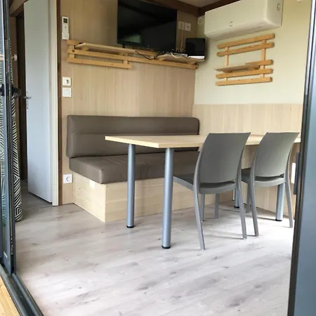 Premium 7 Piscine Partagee Domek alpejski *