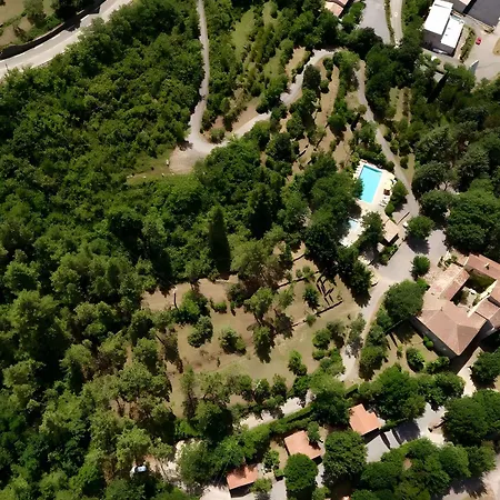 Premium 7 Piscine Partagee
